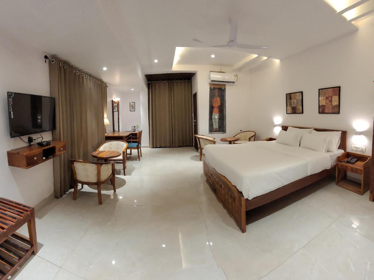Aura Gold Resort Ουνταϊπούρ Εξωτερικό φωτογραφία