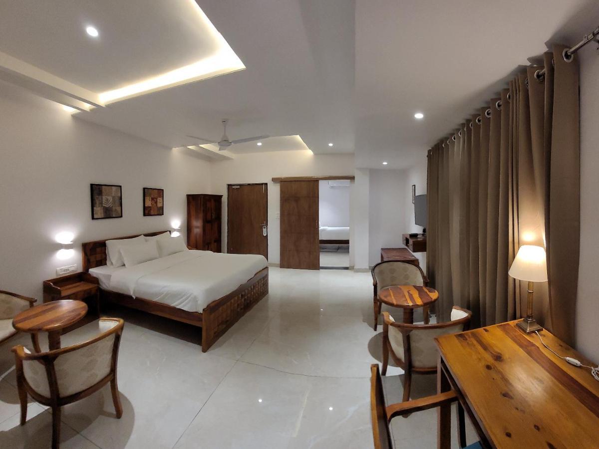 Aura Gold Resort Ουνταϊπούρ Εξωτερικό φωτογραφία