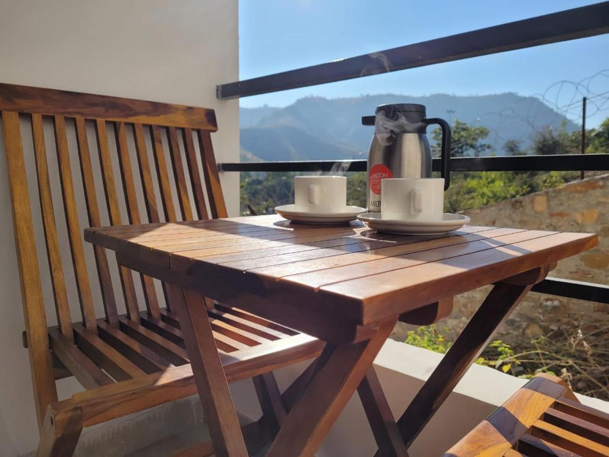 Aura Gold Resort Ουνταϊπούρ Εξωτερικό φωτογραφία